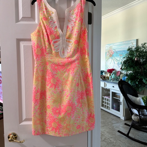 Lilly Pulitzer EUC Size 10 Dress. - Picture 15 of 15